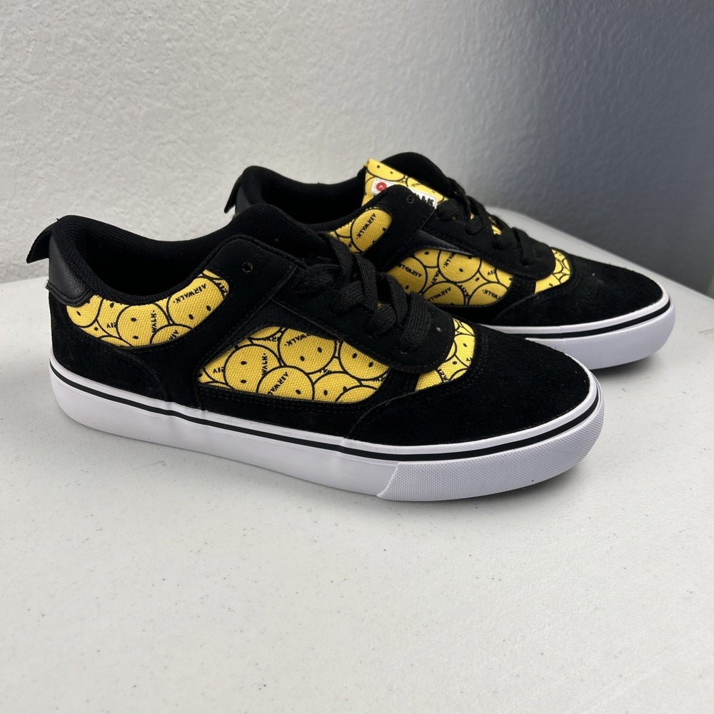 Airwalk Boys Size 6‎ Black Suede & Yellow Smiley Face Shoes Skate NWOT!